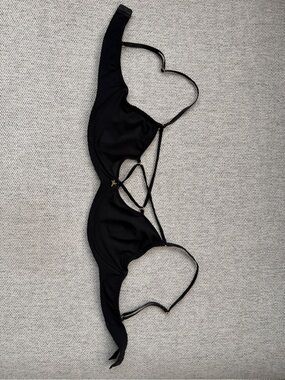 Ajour Fashion Lingerie House, Black Strappy Underwire & Mesh Bra